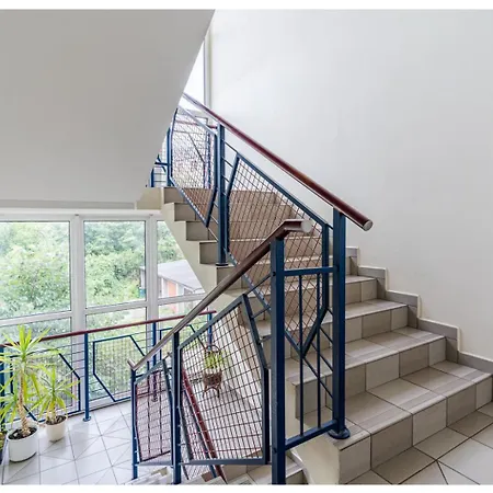 Saturn - 15 Min To Old Town *