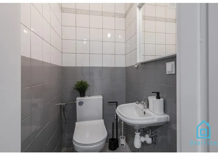 Saturn - 15 Min To Old Town منزل للإقامة *